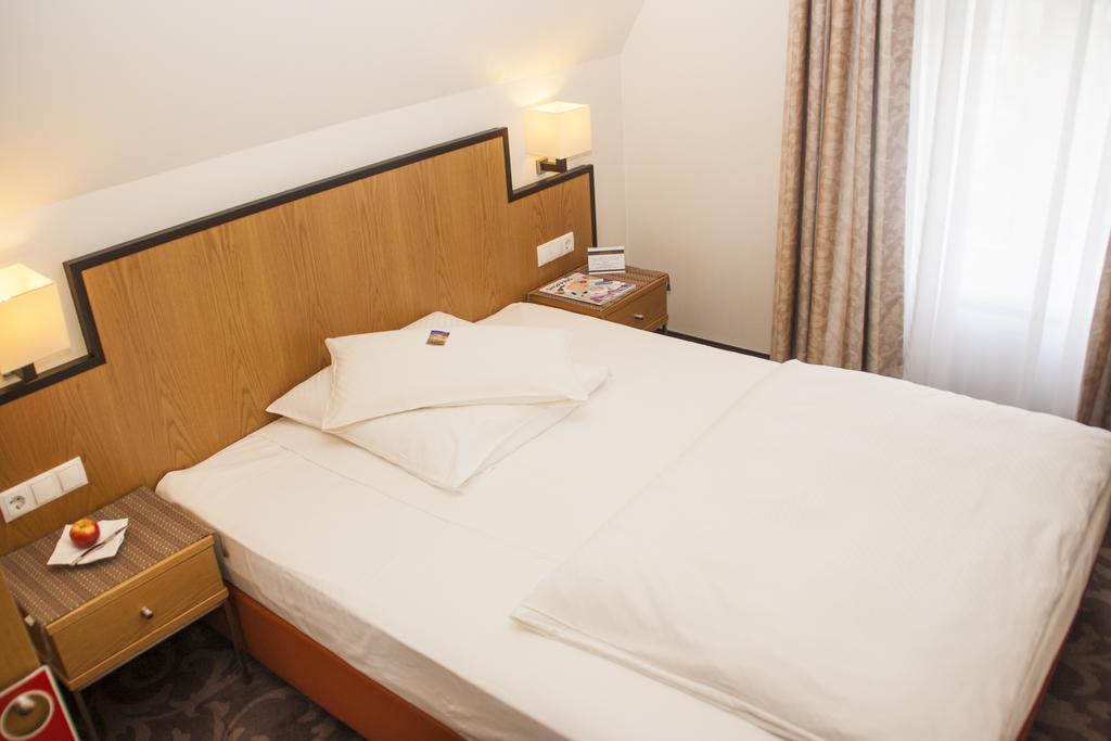 Hotel Haus Berlin Bona Quarto foto